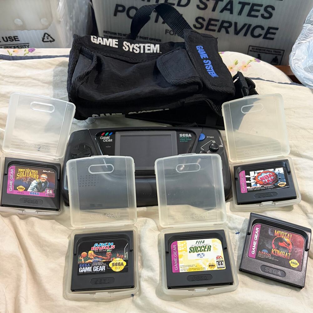 Sega Game Gear System Console Model 2110 Bundle Tested Games Bag Case Vintage